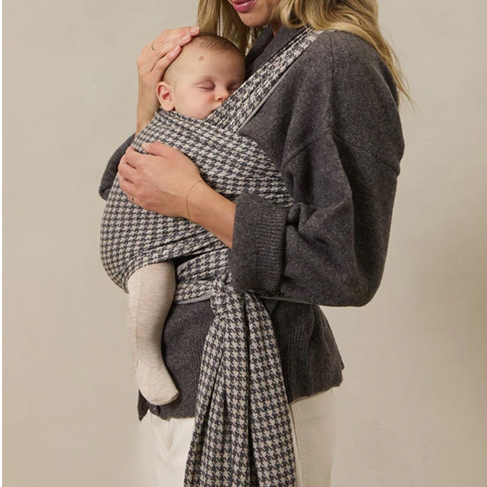 Solly Baby Houndstooth Wrap - Picture 2 of 4